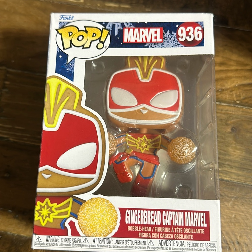 FUNKO POP MARVEL GINGERBREAD CAPTAIN MARVEL: NEW IN PACKAGE